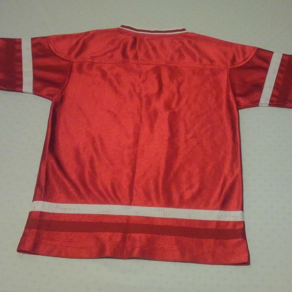 Canada Maple Leaf Hockey Jersey Youth Large - Picture 5 of 10